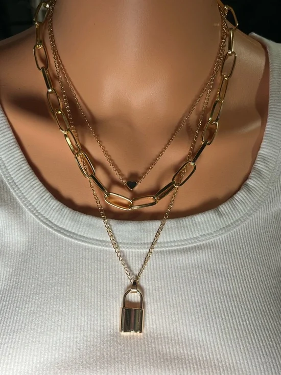 GOLD PLATED LOCK CHAIN PENDANT LAYERED NECKLACE - Picture 2 of 5